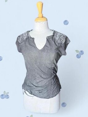Guess Gray Top